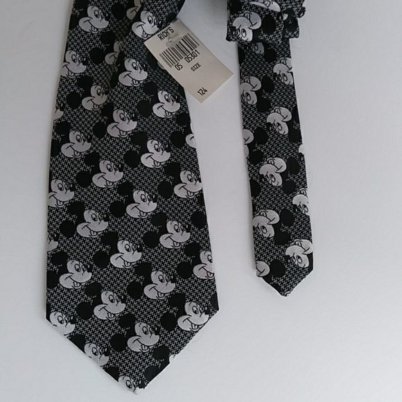 NEW Mickey Mouse Tie Disney Designed by Carvantes Silk Blend Black White - Picture 3 of 7